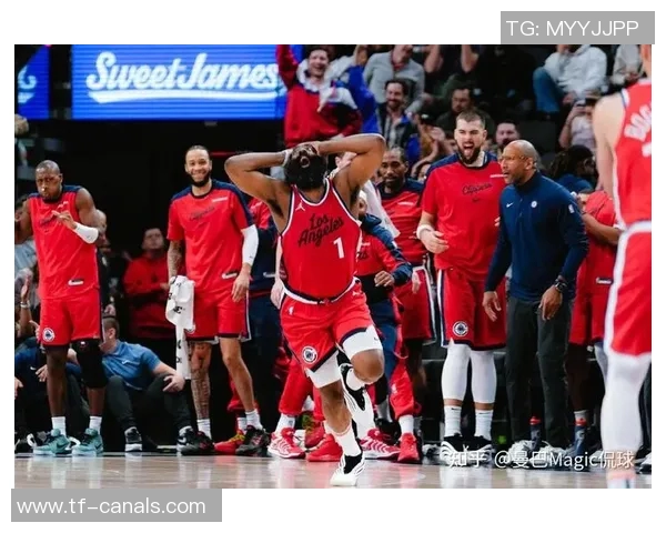 1516赛季NBA勇士与快船激战回顾精彩瞬间与赛季影响分析